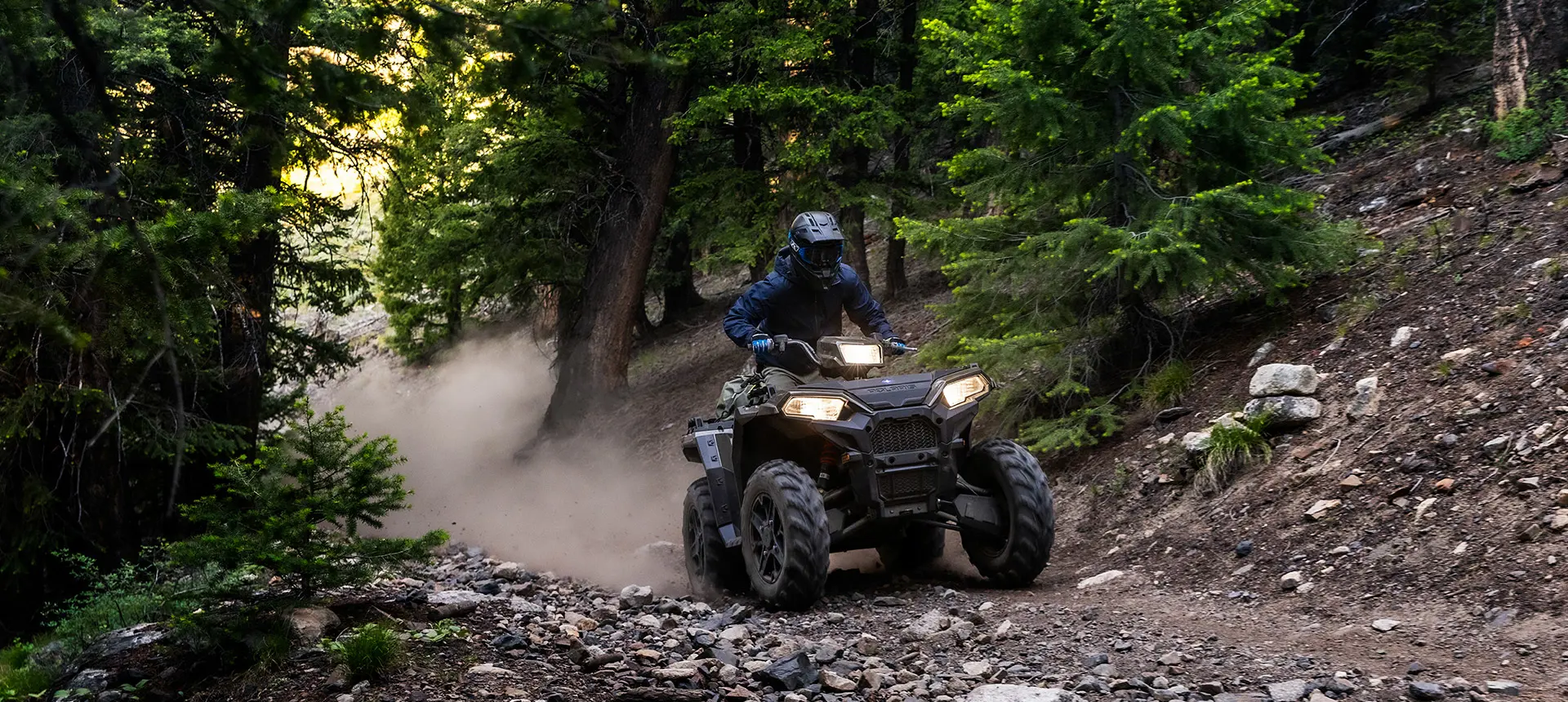 Conduite d’un Sportsman en forêt