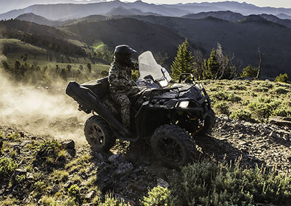 Polaris xp 1000 avec pare-brise et étui pour fusil Kolpin