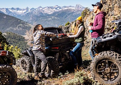 Polaris xp 1000 avec option de rangement résistant aux intempéries sur le porte-bagages avant