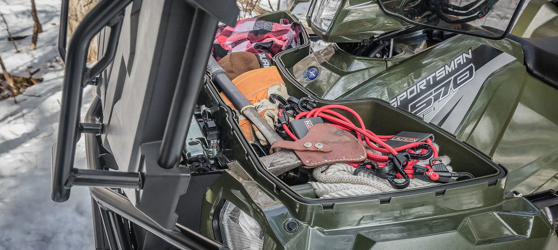 Compartimento del portaequipajes delantero en el polaris sportsman 6x6 570