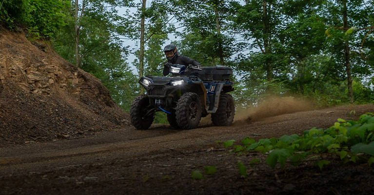 Comparaison entre le Sportsman 450 2026 et d’autres modèles Polaris Off-Road.