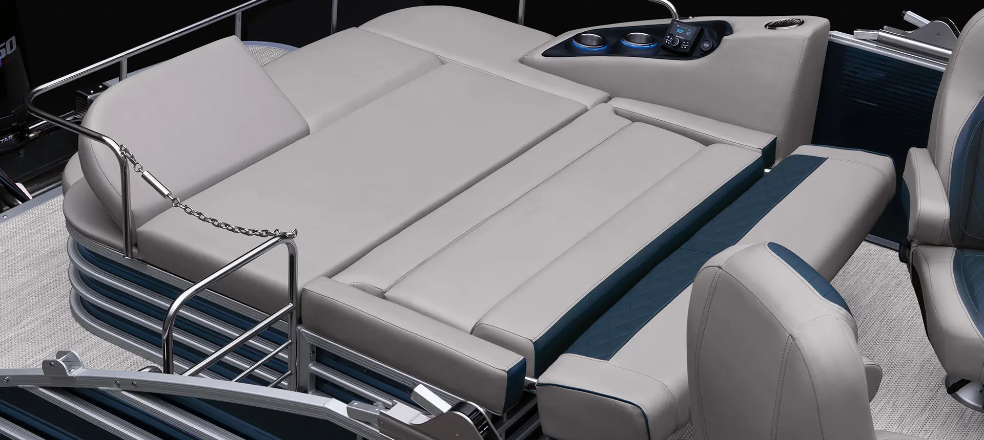 swingback seat on a bennington l bowrider pontoon boat