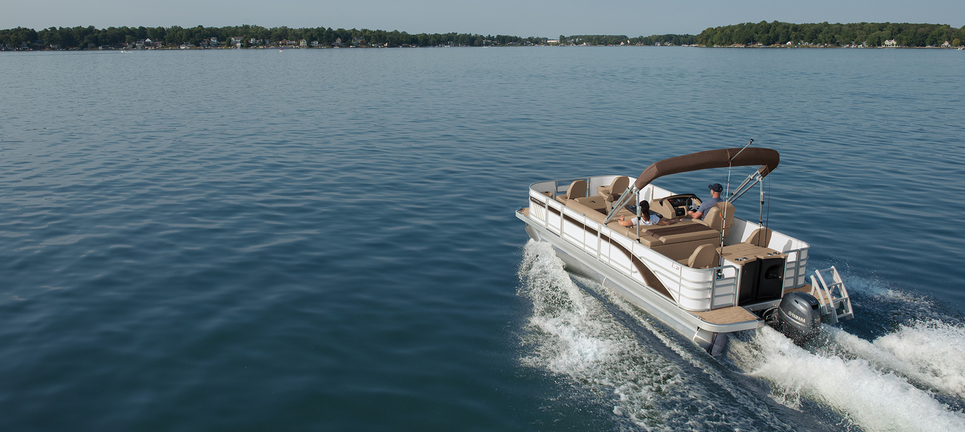 Rear view of a L boat on the water