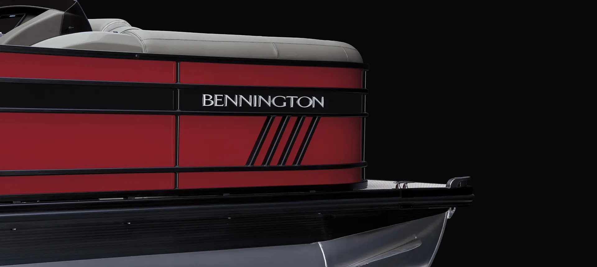 Bennington LX pontoon branding