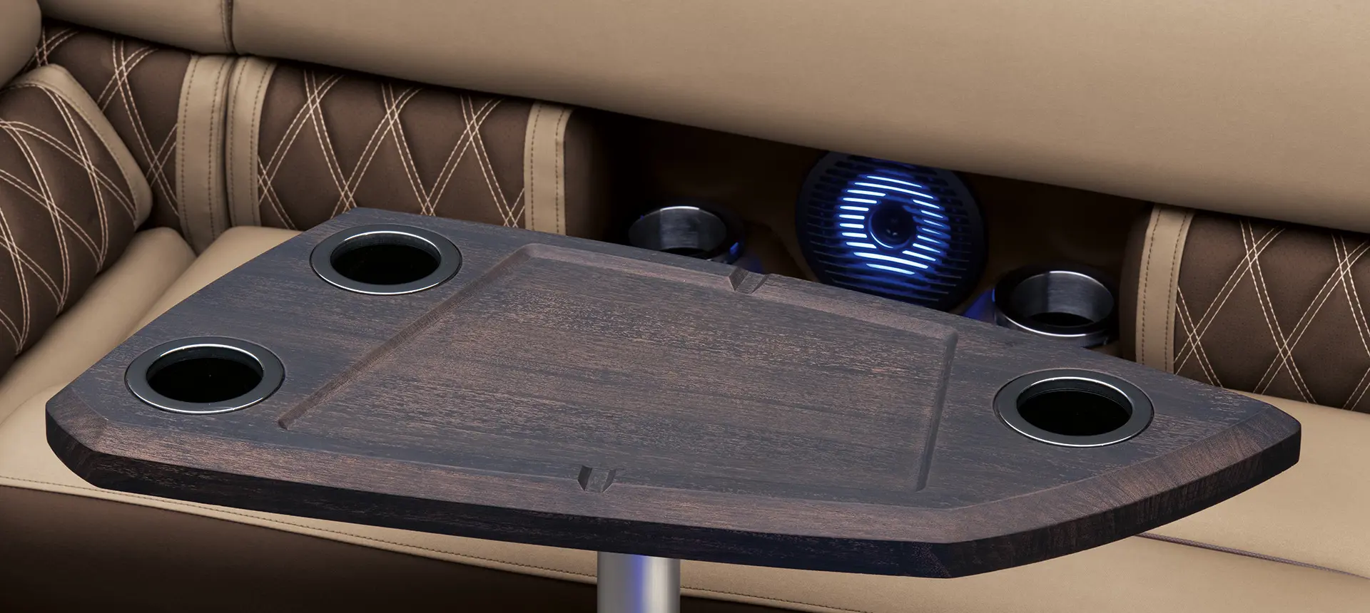 Close look at a table in the bennington lx pontoon boat