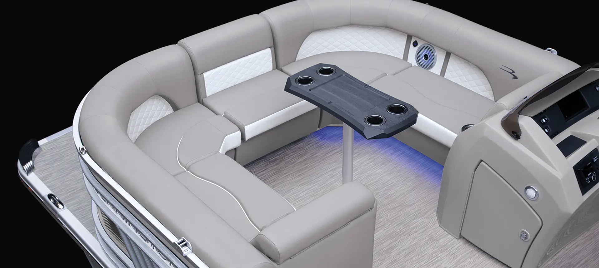 bow seating and table on a bennington l pontoon boat