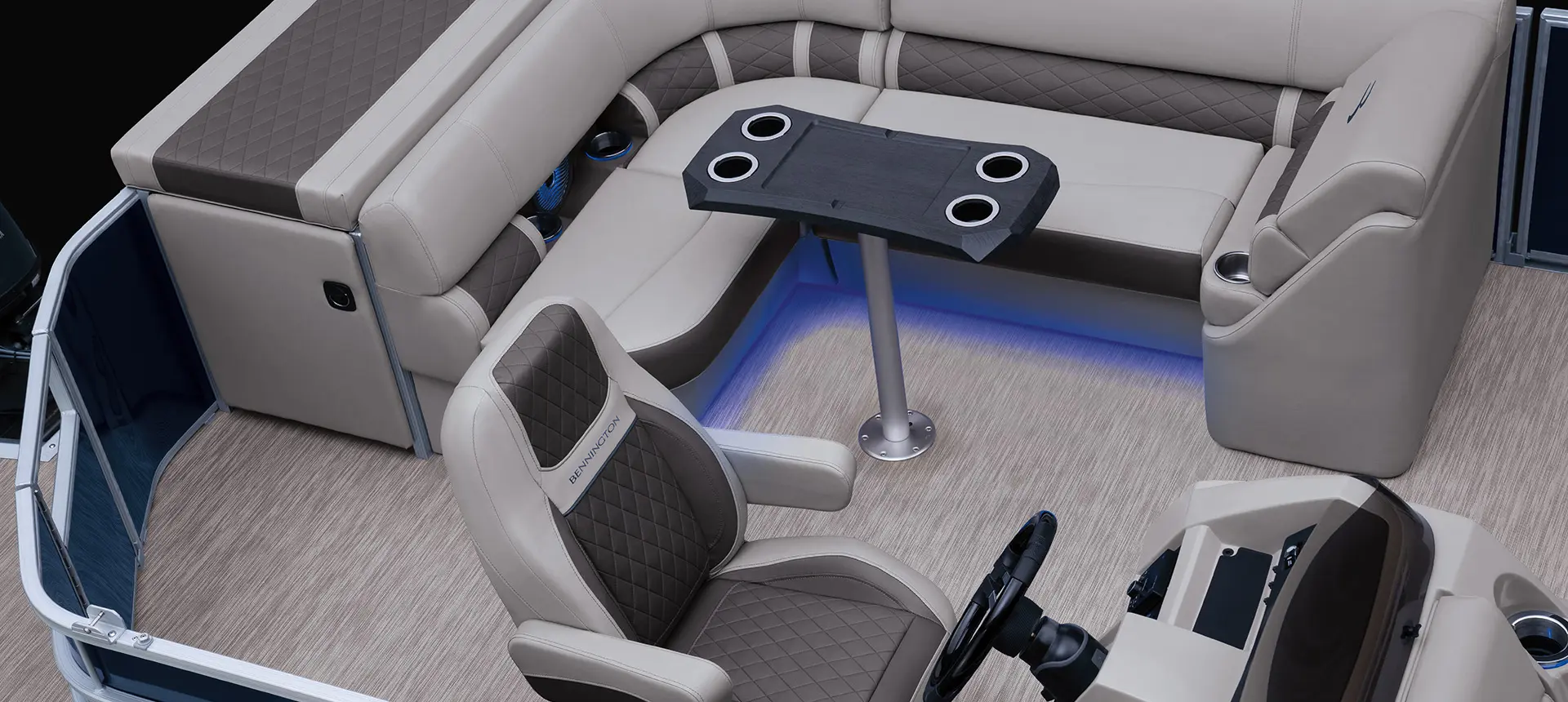 aerial view of the l-bench seating on a bennington l pontoon boat