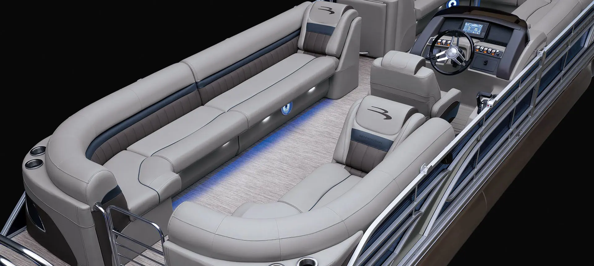 stern seating on a bennington lx pontoon boat with quad bench floor plan