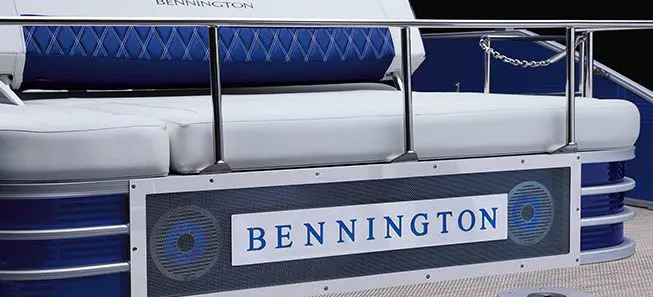 integrated speaker and logo on a bennington lx pontoon boat