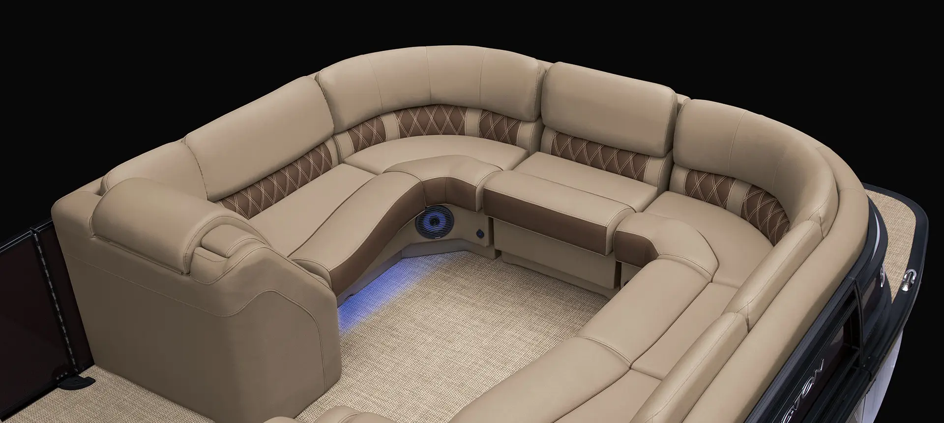 bow seating on a bennington q pontoon boat with quad bench floor plan