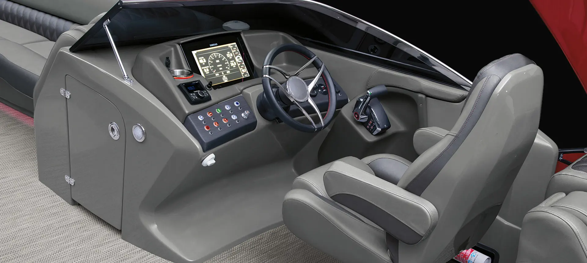 steering console and captains chair on a Bennington QX pontoon