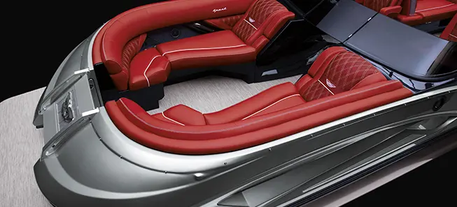 bow seating on a Bennington QX Sport pontoon
