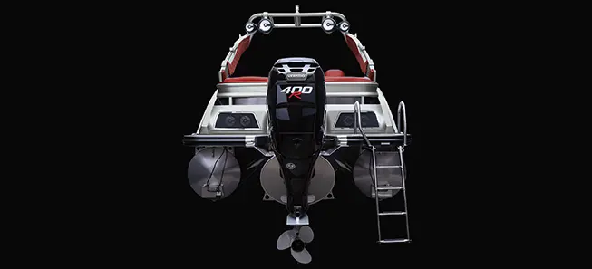 rear view of the stern and motor on a Bennington QX Sport pontoon