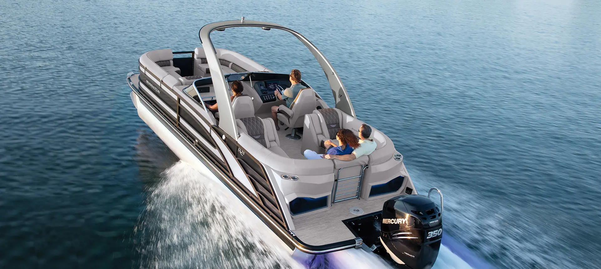 Bennington R pontoon cruising across a lake