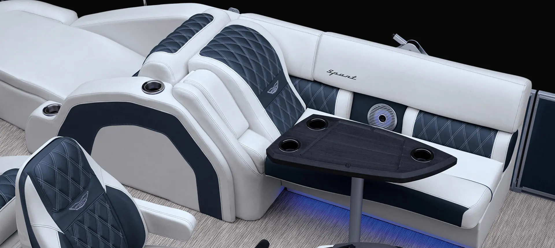 table and seating on a Bennington R pontoon with stern lounge floor plan