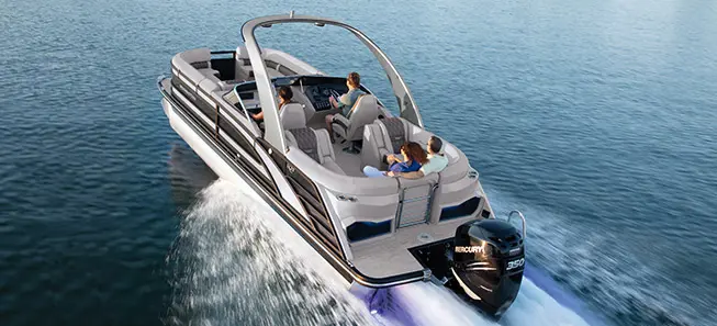 Bennington R pontoon cruising across a lake