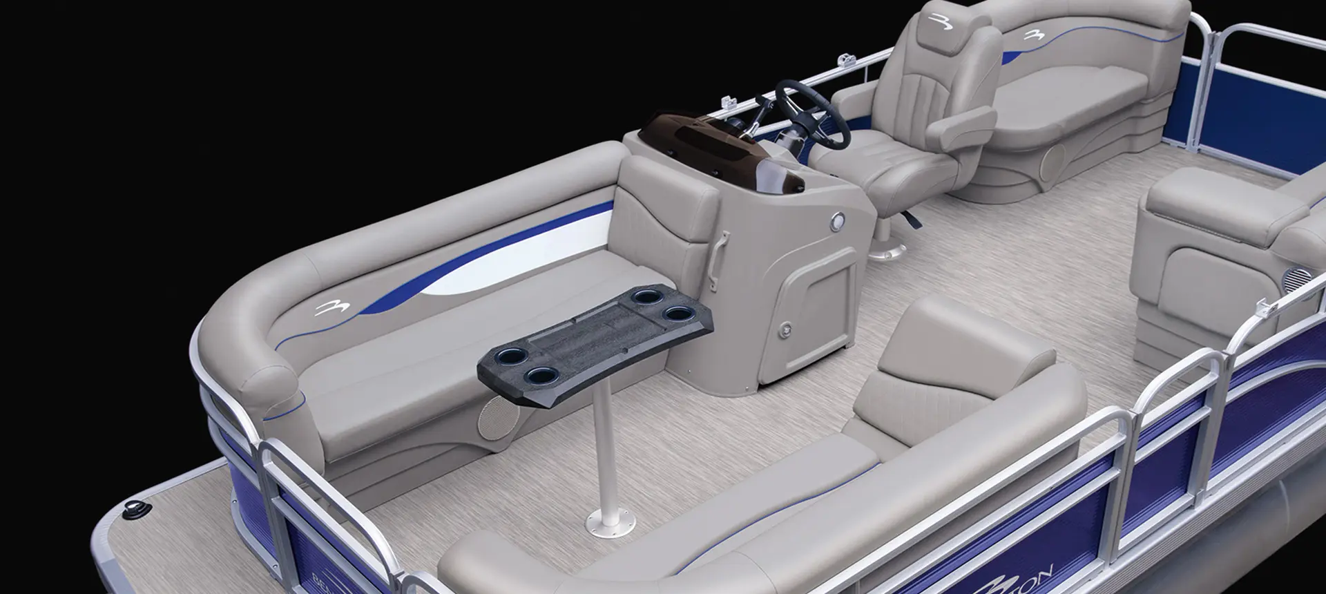 bow seating on a Bennington SV pontoon boat with quad bench floor plan