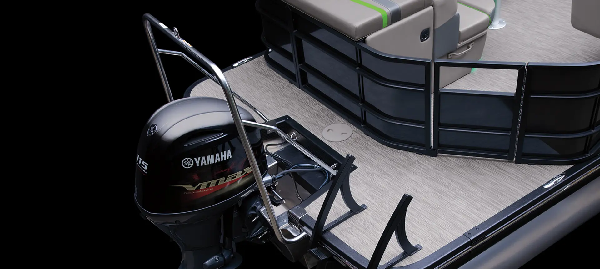 aerial view of the stern of a bennington sx pontoon boat