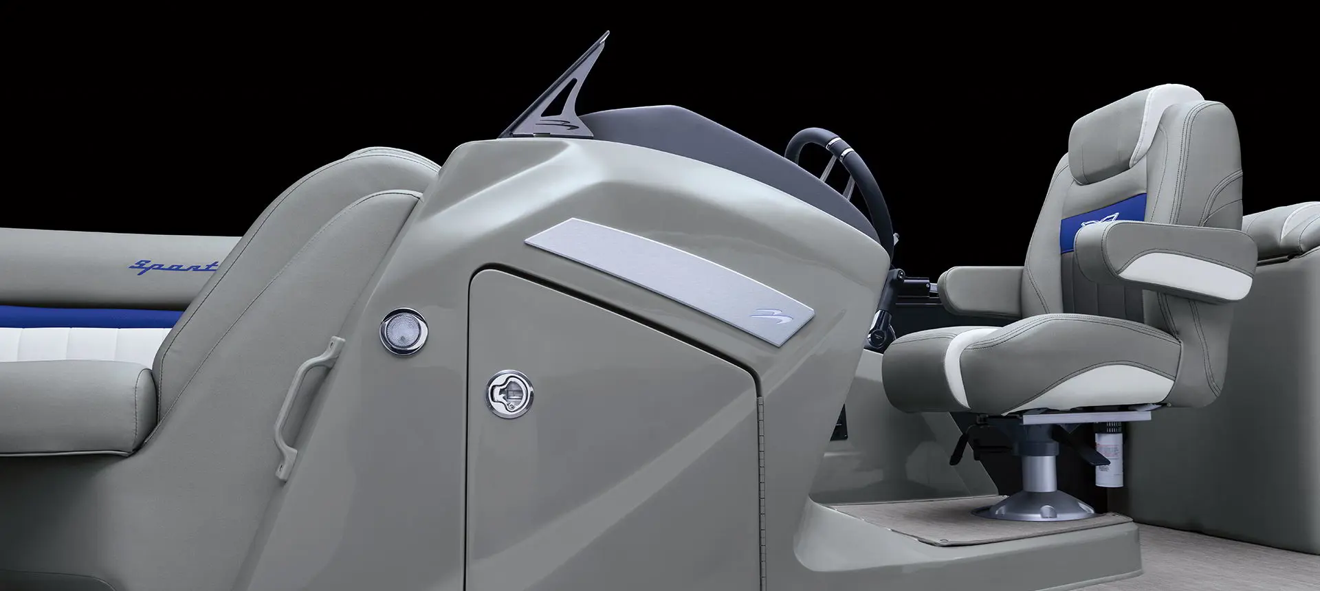 side view of the helm and captain's chair on a bennington LX sport pontoon boat