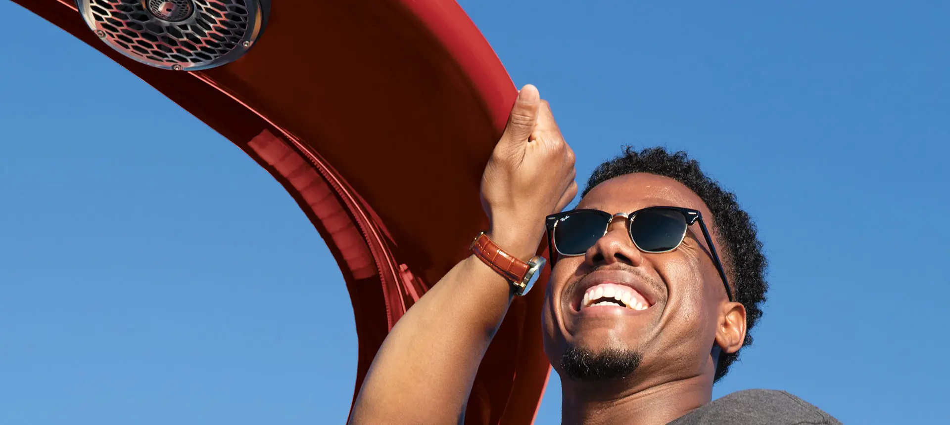 man smiling on a bennington q pontoon boat