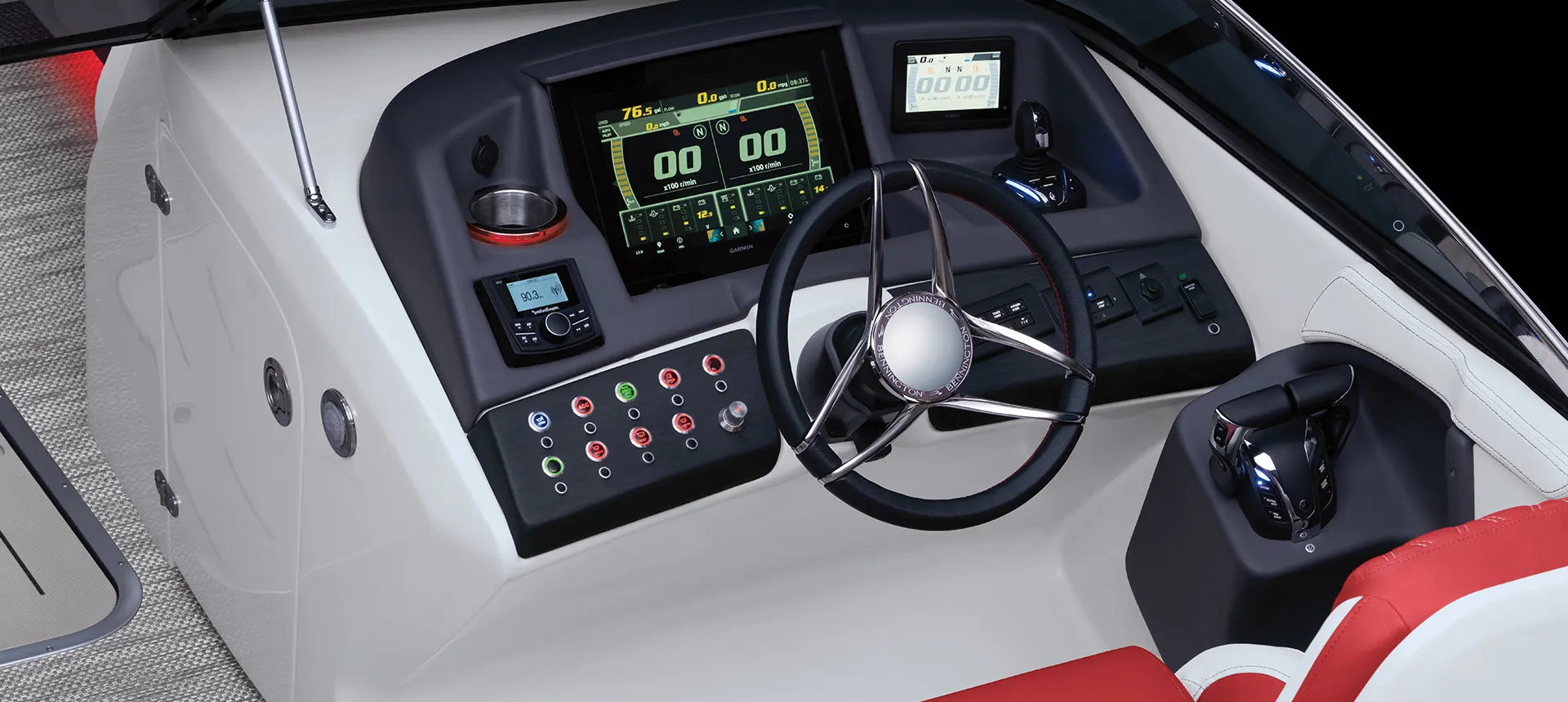 the helm on a bennington qx pontoon boat