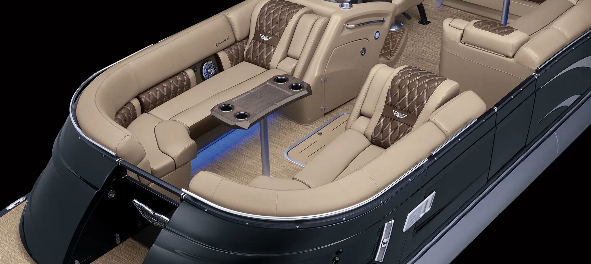 bow seating on a Bennington QX pontoon boat