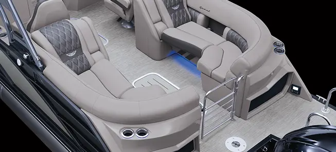 aerial view of the stern seating options on a Bennington R Bowrider Pontoon Boat