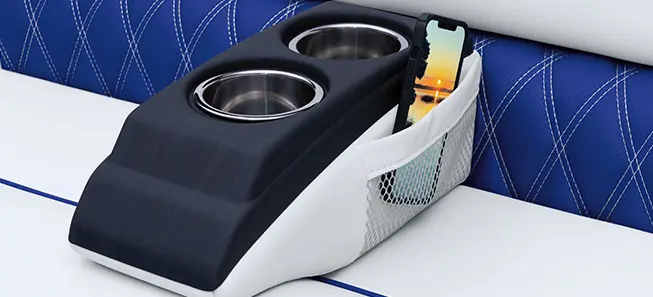 moveable cup holders on a Bennington R pontoon