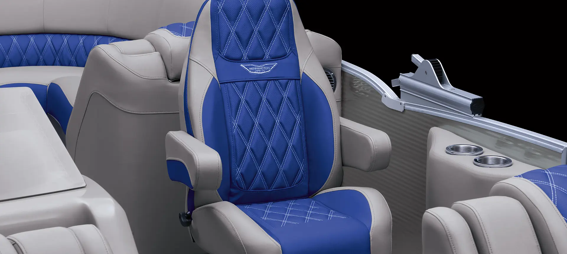 co-captain's chair on a Bennington R pontoon