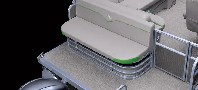 stern seat on a Bennington S pontoon boat with l-bench floor plan