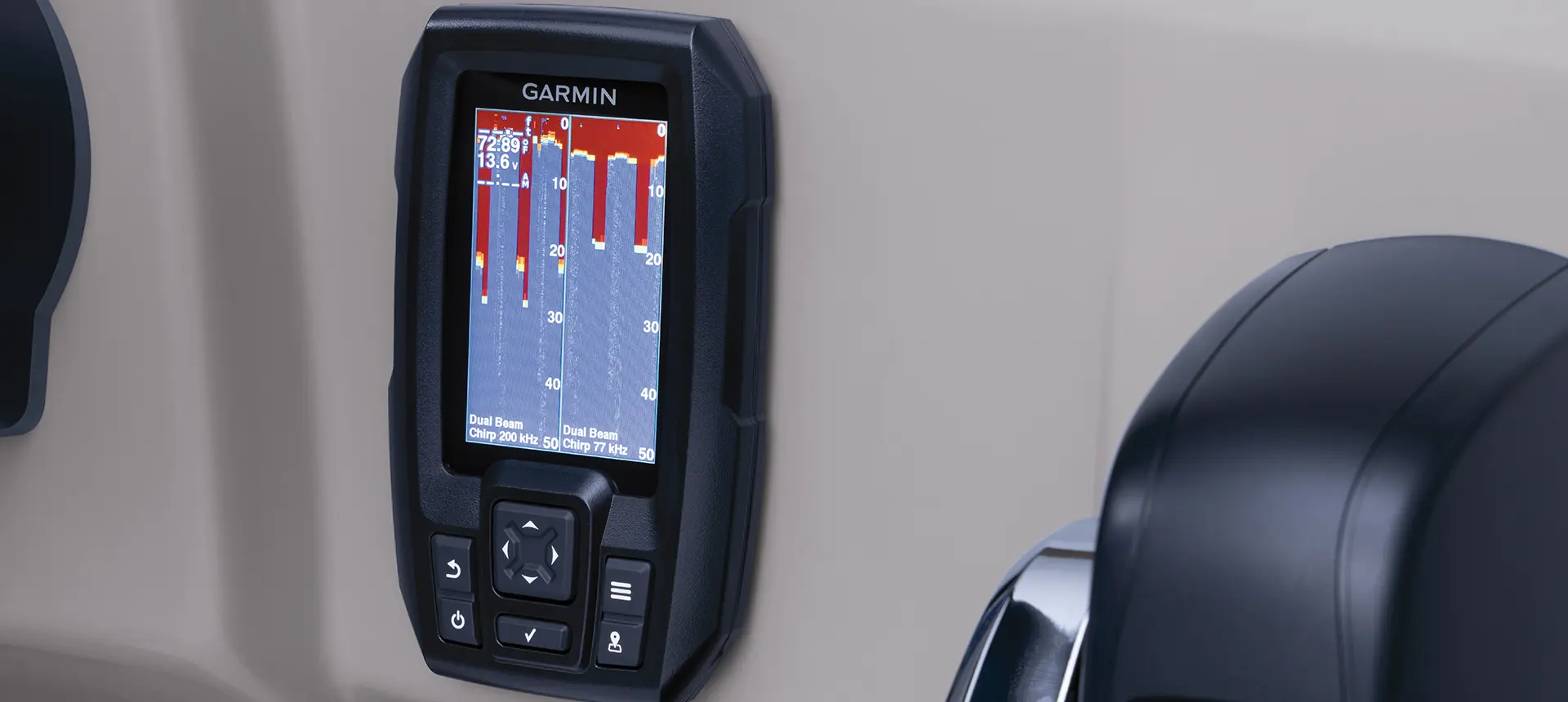 garmin gps on the helm of a Bennington SV pontoon boat