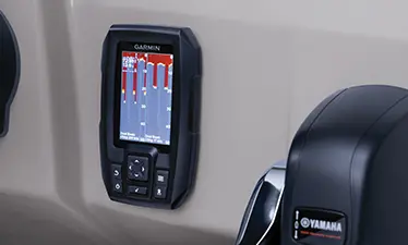 garmin gps on the helm of a Bennington SV pontoon boat