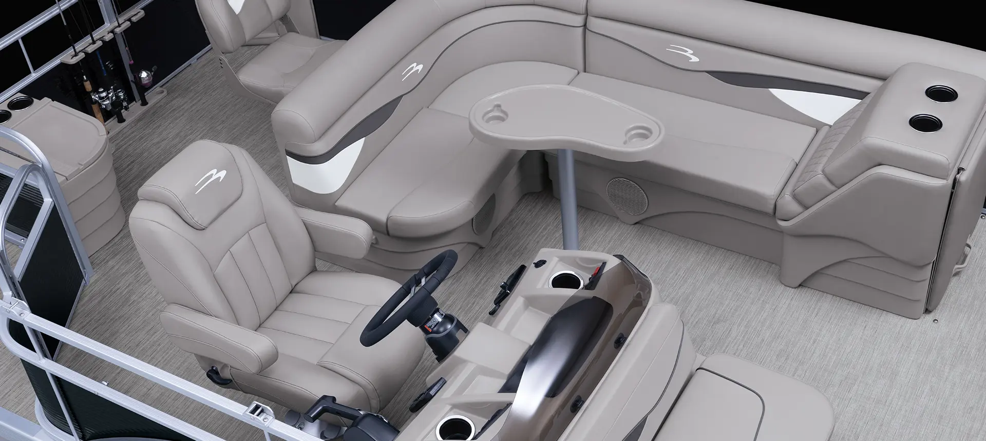 overhead view of the captain's chair and floor layout on a Bennington SV pontoon boat