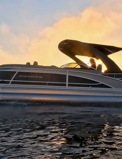 Luxury Pontoons & Tritoon Boats by Bennington