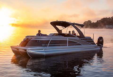 Bennington Q Series - Luxury Fiberglass & Aluminum Pontoon Boats