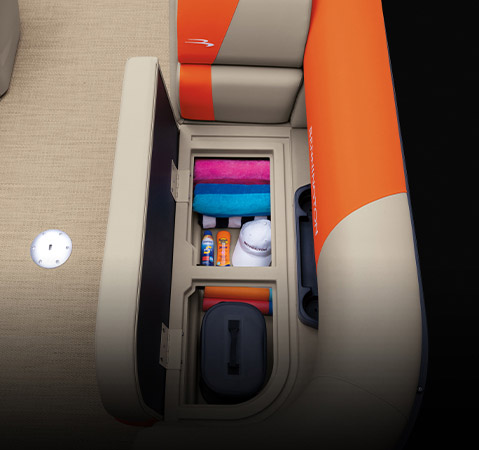 Bennington pontoon boat with swingback layout showcasing the ultimate storage solutions.