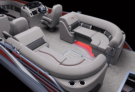 Bennington L Bowrider Line pontoon boat with Quad Bench layout.