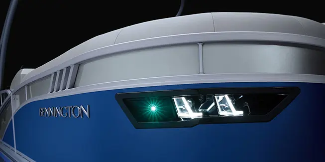 Integrated docking lights on the bow of a Bennington LX Sport pontoon boat.