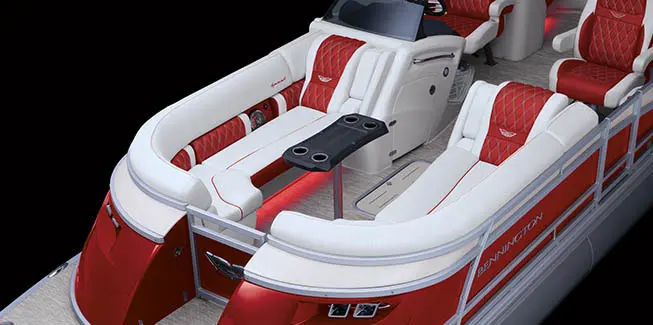Bow seating options with optional table on a Bennington Q Line pontoon boat.