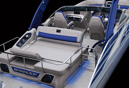 Bennington Q Line pontoon boat with the Swingback layout.