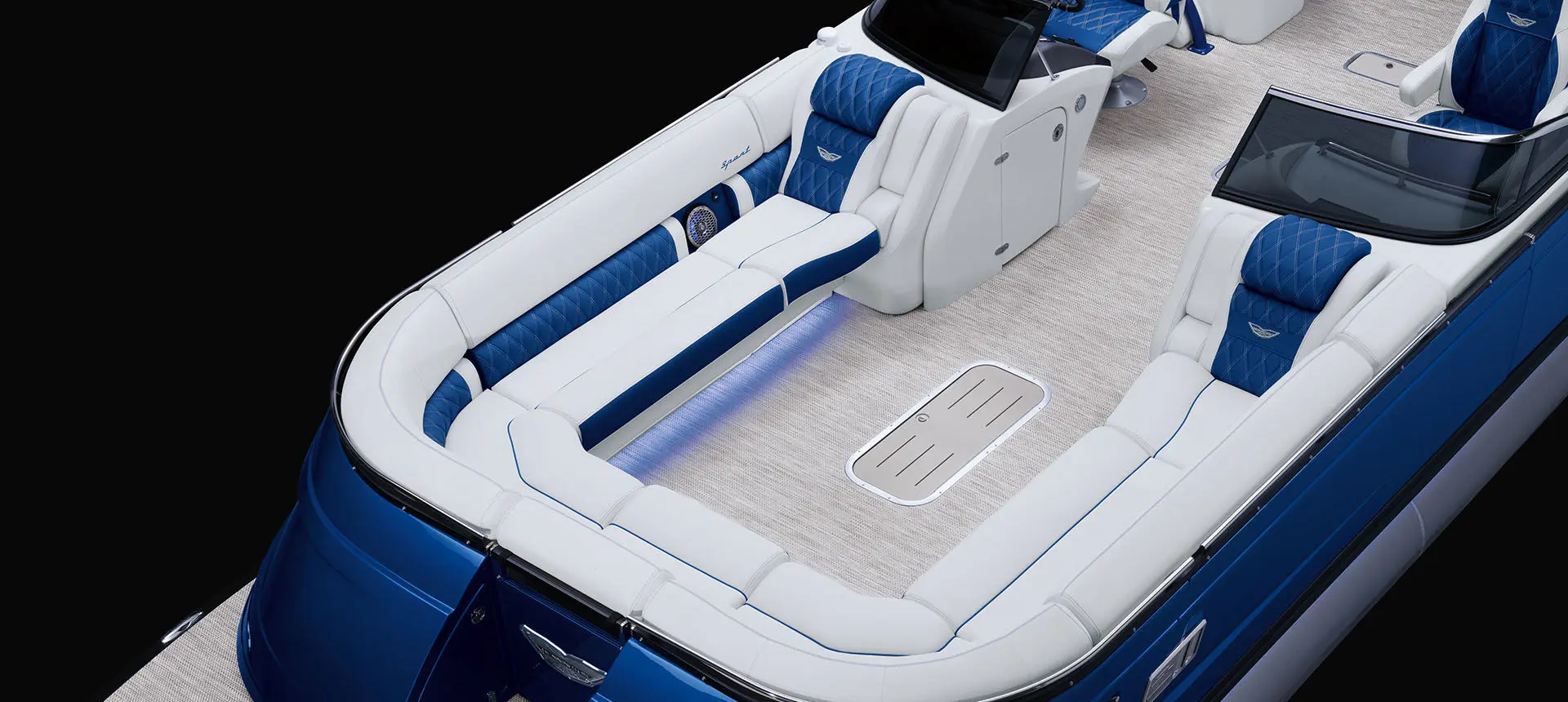 Aerial view of the bow seating on a Bennington QX Line pontoon boat.