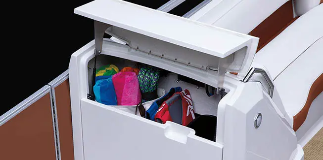 Integrated storage options on a Bennington R Bowrider pontoon boat.