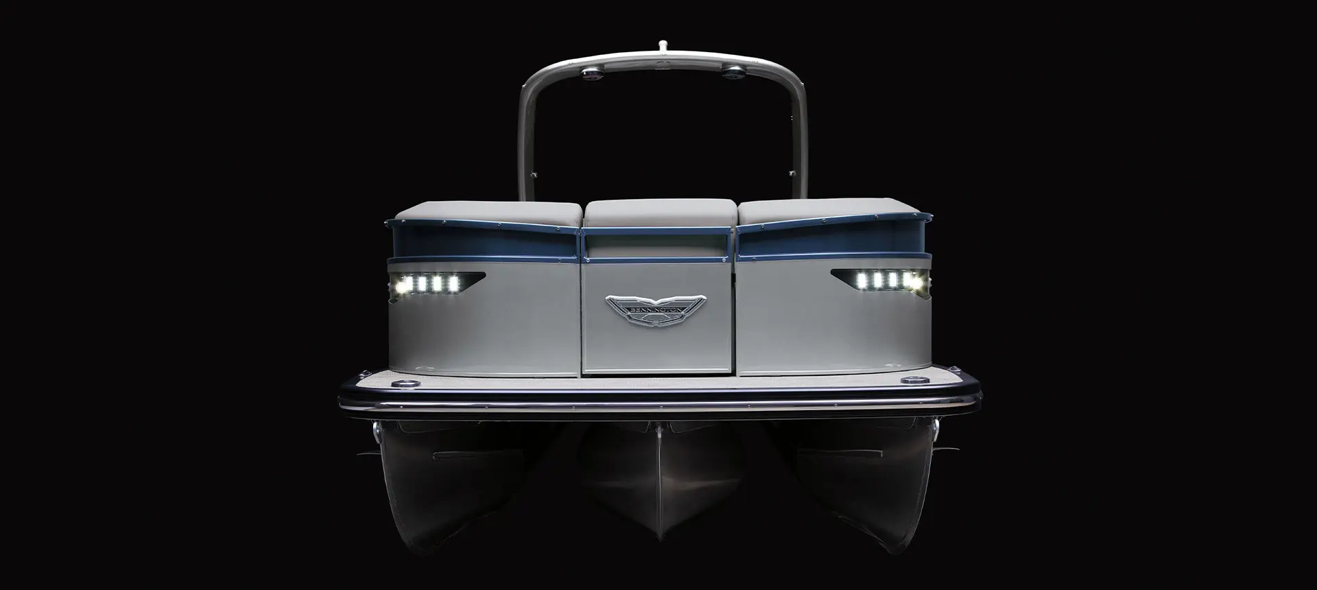 Bow focused view of a Bennington RX Sport pontoon boat.