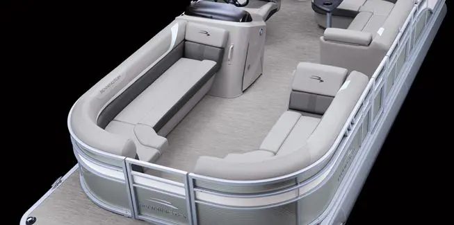 Aerial view of the bow seating on a Bennington SX Line pontoon boat with Quad Bench layout.