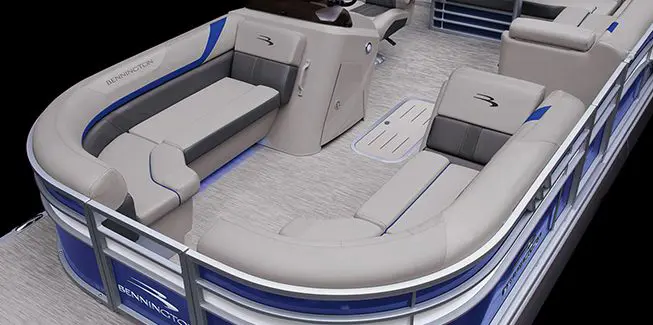 Quad bench bow seating on a Bennington SX Line pontoon boat.