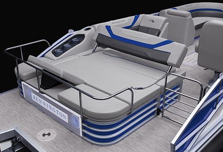 Bennington SX Line pontoon boat with Swingback layout.
