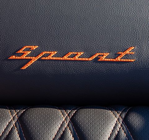 Premium Simtext & Vinyl materials used to construct seats on Bennington pontoon boats.