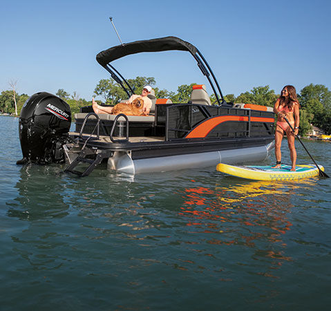 People relaxing on a Bennington S Series pontoon.