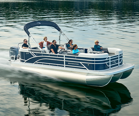 4 color options for Bennington S One Line Pontoon boats: Absolute Red, Ocean Blue, Metallia Silver and Gemini Black.

