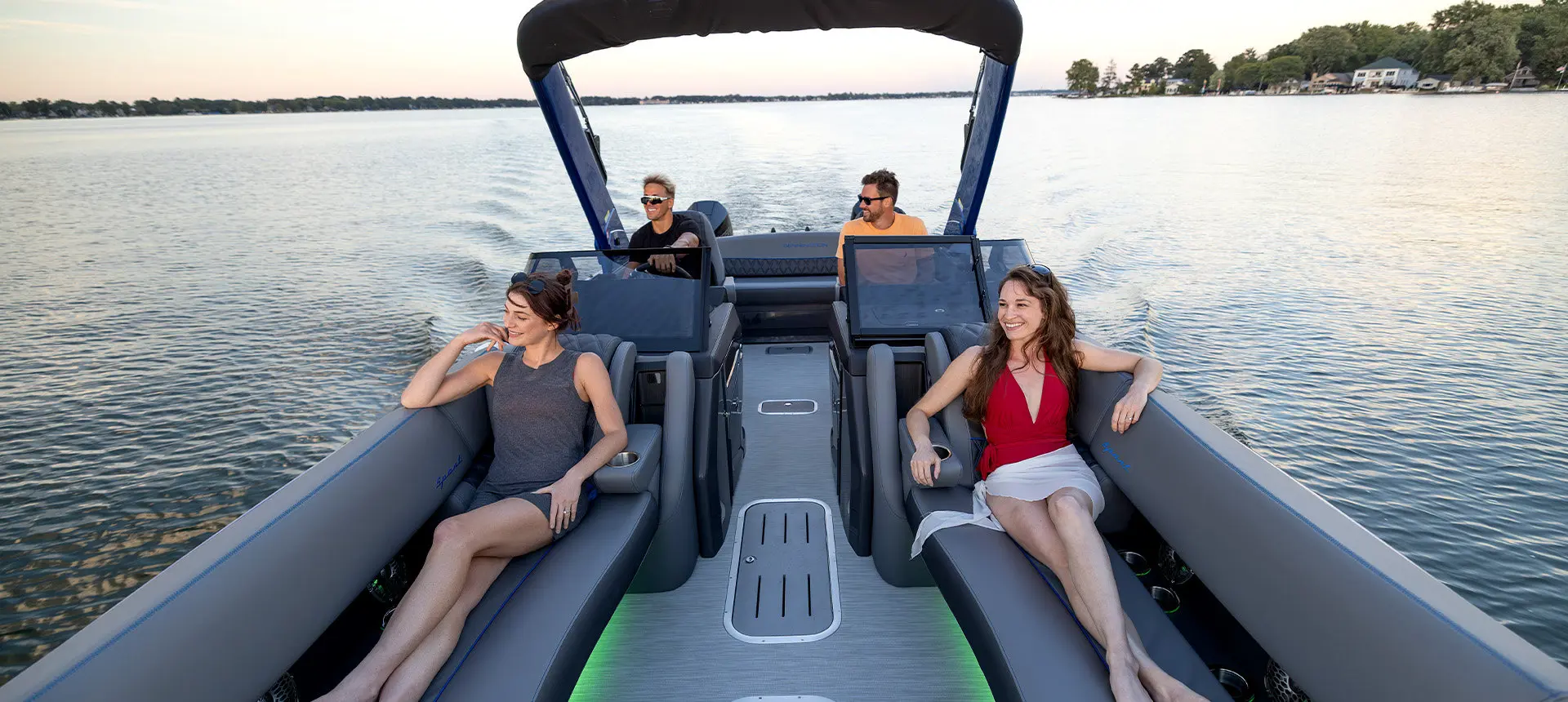 Overhead view of the layout and co-captain's chairs on a Bennington R Line pontoon boat.